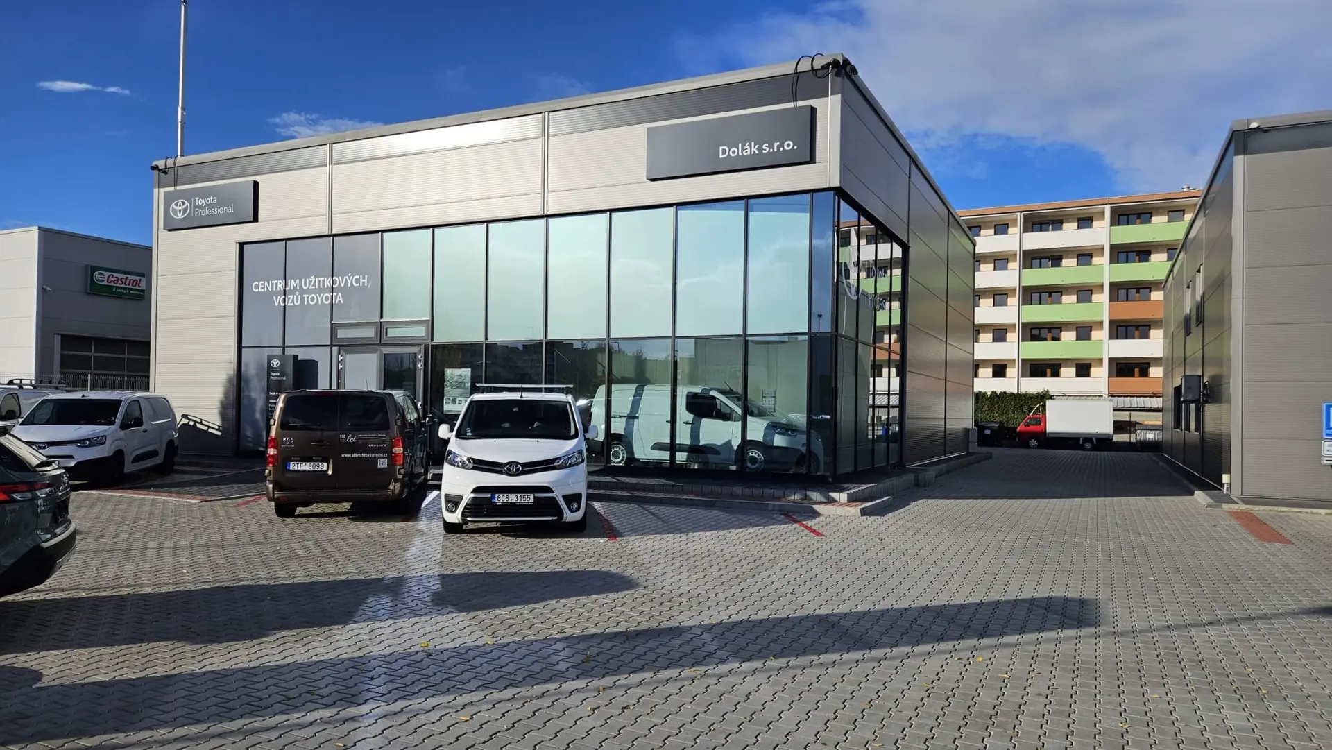 Administrativní budova s autoservisem v lokalitě České Vrbné - ČB, rozměry 18 x 18 m a výška 8 m – fotografie 3