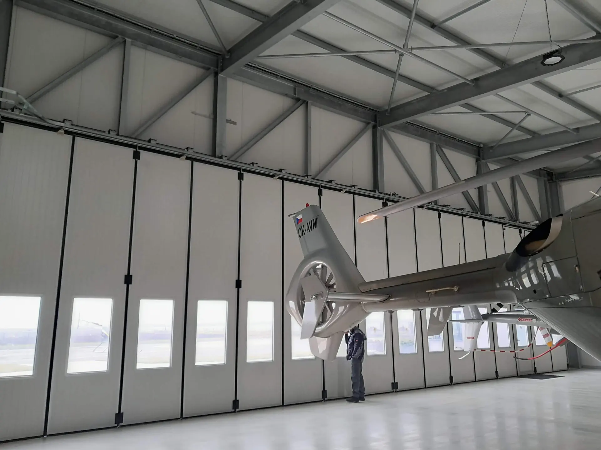 Ocelová konstrukce - Heliport v lokalitě Chotouň, rozměry 1. etapa - 18 x 20 m a 5 m výška + 18 x 20 x 5 - 2. etapa – fotografie 9