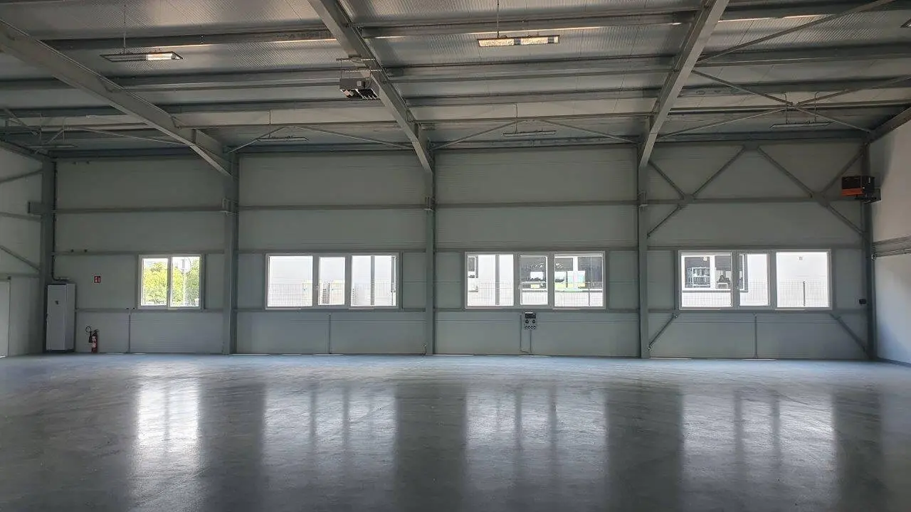 Administrativní a výrobní hala v lokalitě Plzeň, rozměry 24 x 30 m – fotografie 11