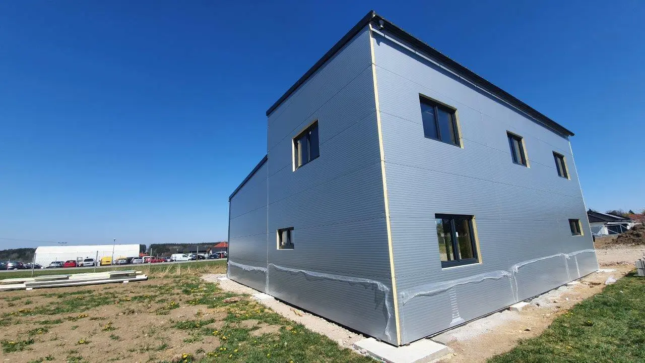 Prodejní a skladová haly v lokalitě Kamenný Újezd u Českých Budějovice, rozměry 13 x 14 m – fotografie 4