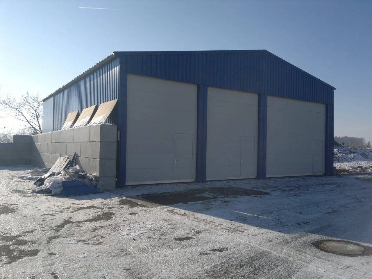 Skladové haly v lokalitě Písek, rozměry 13,5 x 15,5 m – fotografie 1