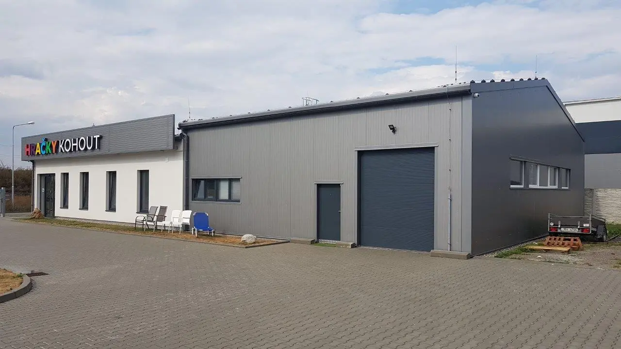 Prodejní a skladová hala v lokalitě České Budějovice, rozměry 16 x 27 m – fotografie 4