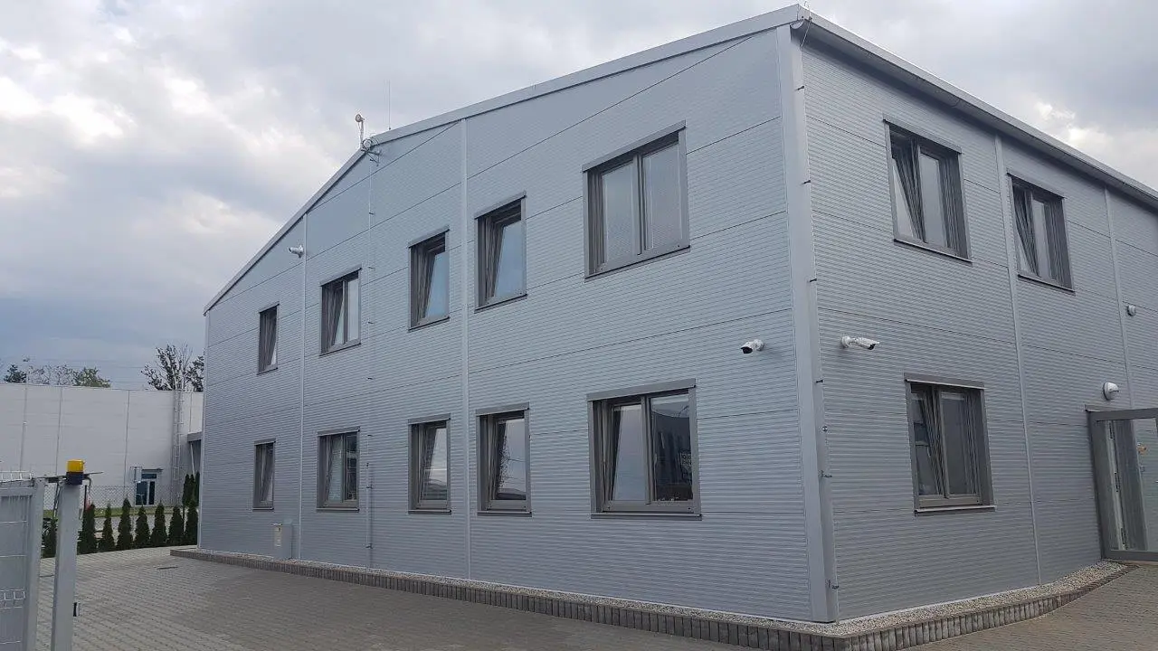 Administrativní budova se skladem a dílnou v lokalitě České Budějovice, rozměry 18 x 38 m – fotografie 2