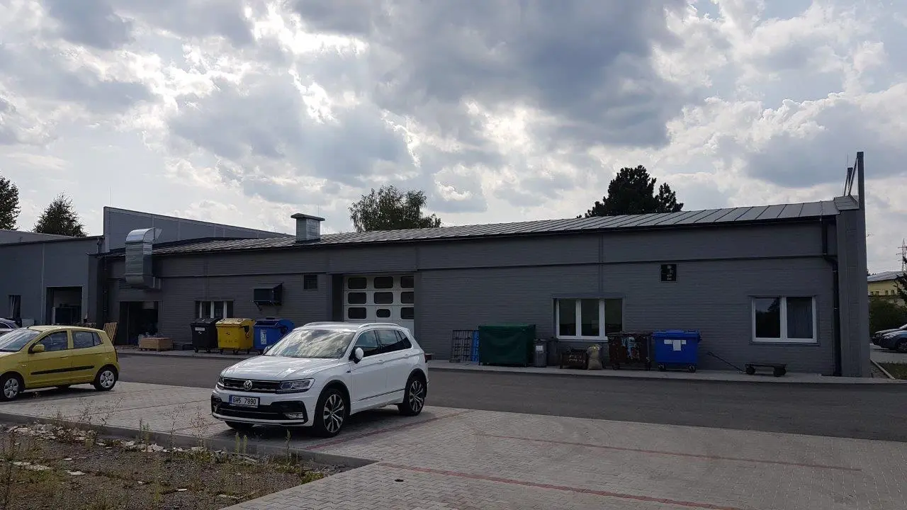 Výrobní hala v lokalitě Trutnov, rozměry 8,5 x 14 m a 25 x 14 m – fotografie 11