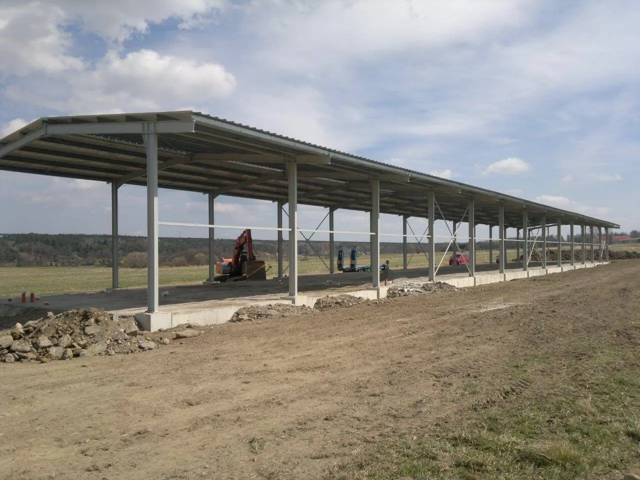 Zemědělská hala v lokalitě Kamenný Újezd, rozměry 12,5 x 92 m – fotografie 2