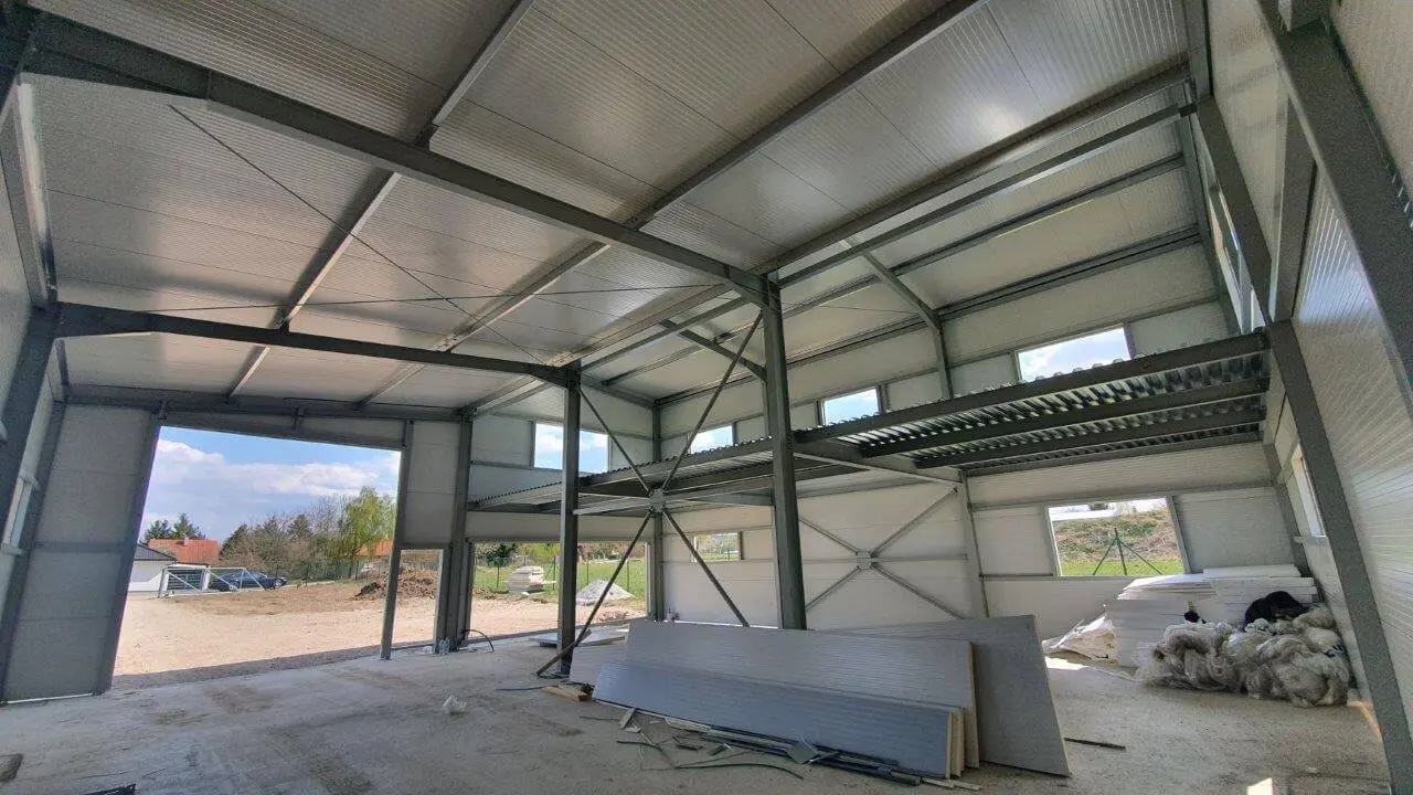 Prodejní a skladová haly v lokalitě Kamenný Újezd u Českých Budějovice, rozměry 13 x 14 m – fotografie 12