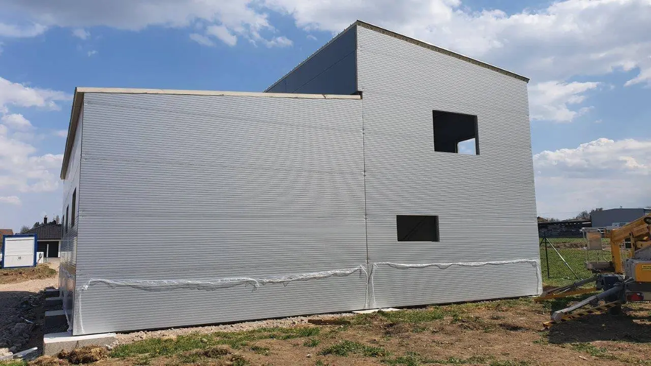 Prodejní a skladová haly v lokalitě Kamenný Újezd u Českých Budějovice, rozměry 13 x 14 m – fotografie 13