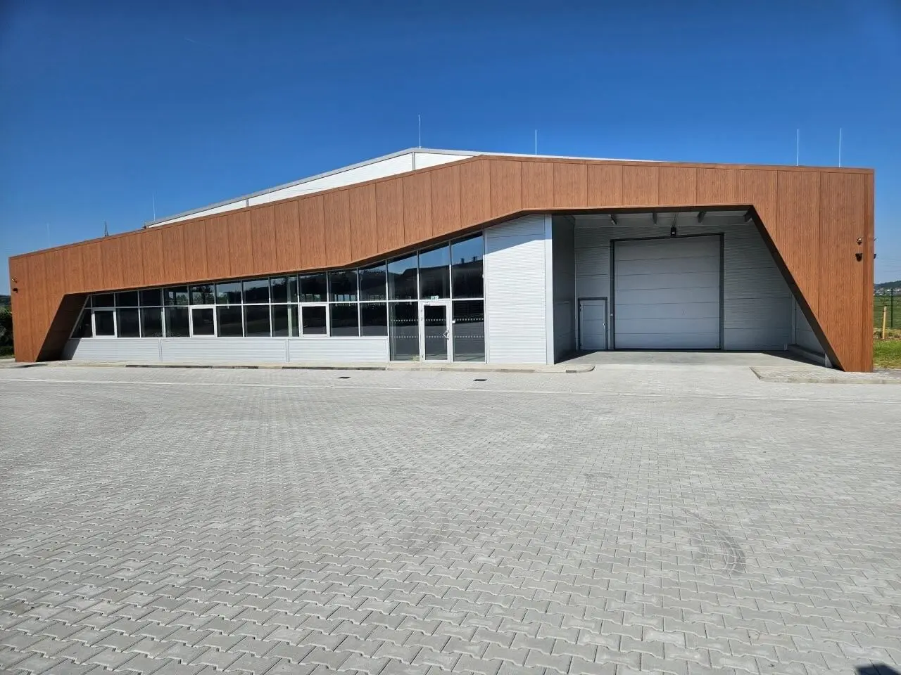Skladová hala s expedicí v lokalitě Písek, rozměry 30 x 54 m – fotografie 2