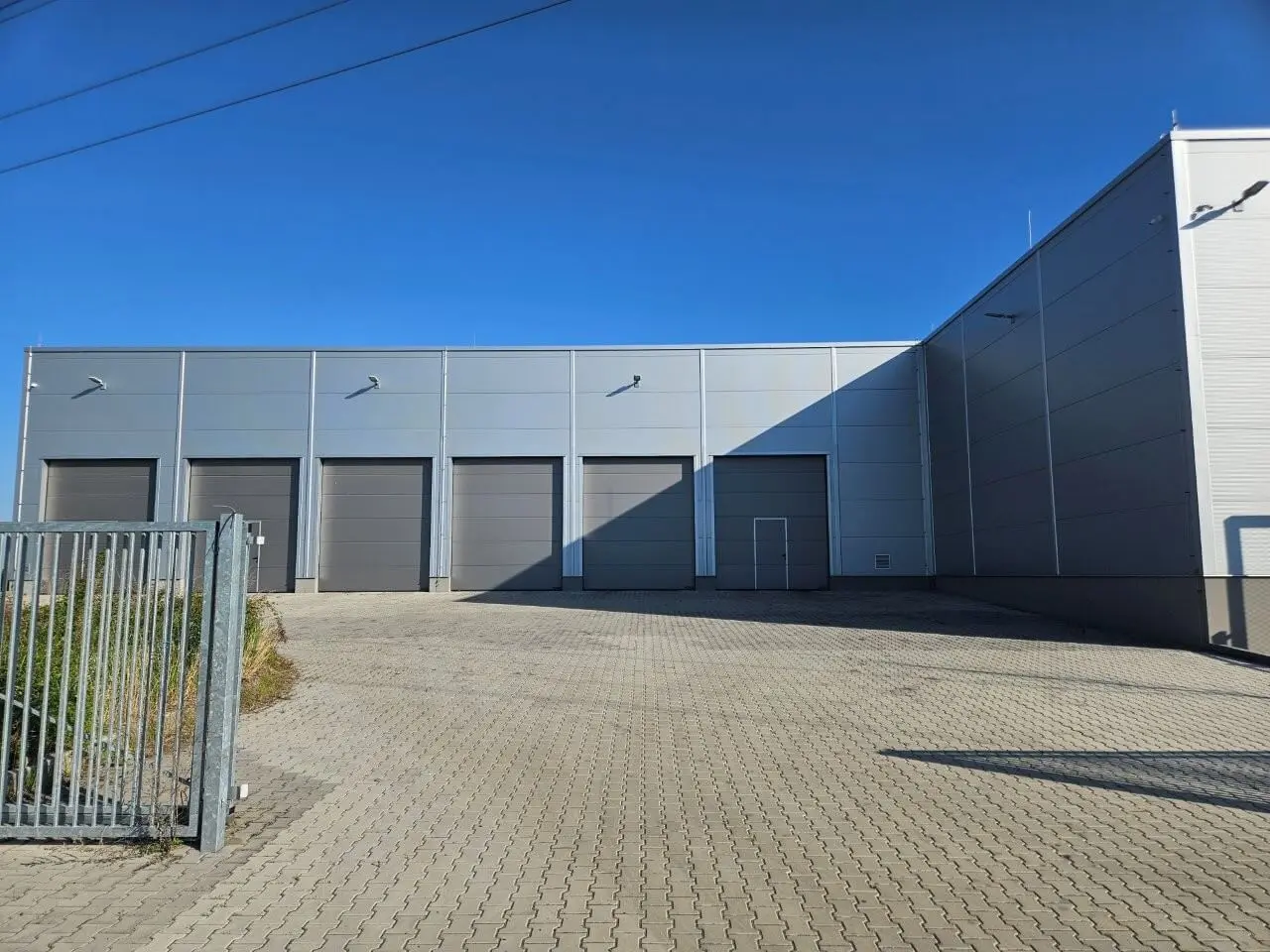 Velkoobchod s květinami v lokalitě Letkov u Plzně, rozměry 11,5 x 28 + 30 x 20,5 m – fotografie 8