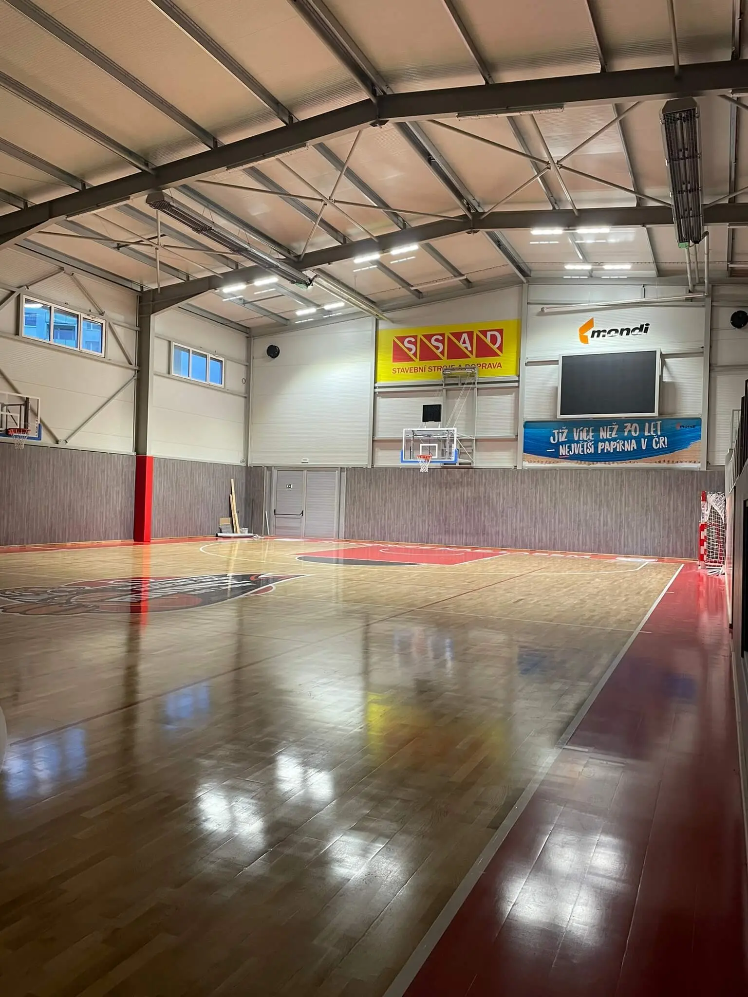 Sportovní hala, tělocvična - basketbalová akademie v lokalitě Roudnice nad Labem - Mondi aréna, rozměry 26 x 31 x 8,5 m – fotografie 5