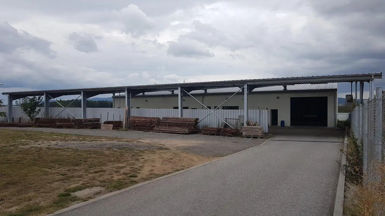 Přístřešek v lokalitě Kamenný Újezd u Českých Budějovice, rozměry hala 28 x 35 m a přístřešek 19,5 x 35 m – fotografie 4