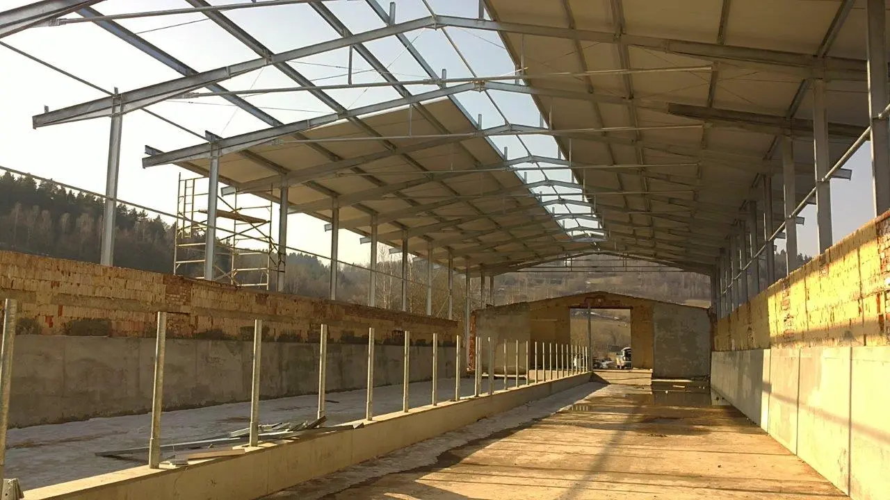 Zemědělská hala v lokalitě Vimperk , Bořanovice, rozměry 33 x 73 m – fotografie 1