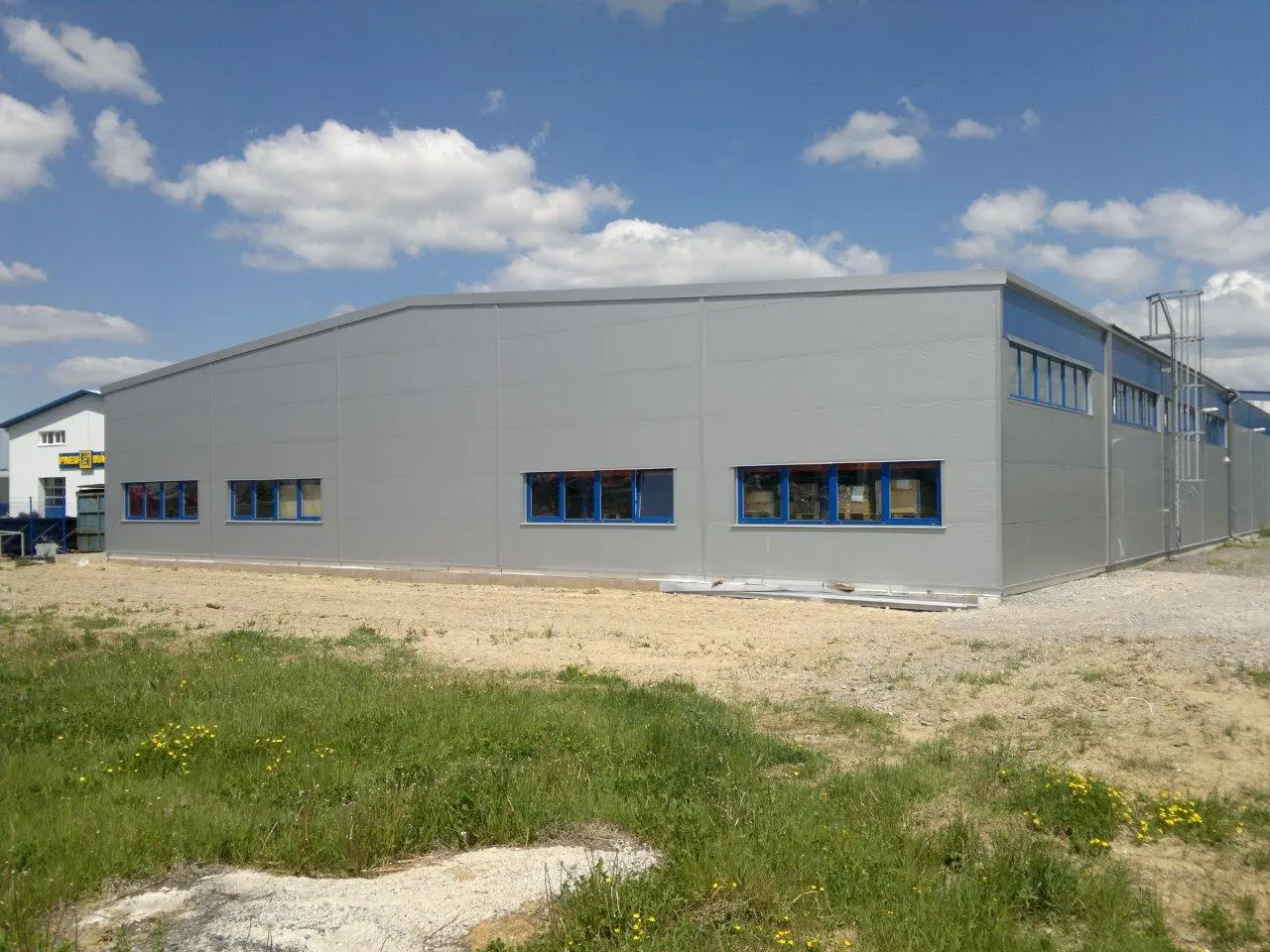 výrobní a skladová hala v lokalitě Žďár nad Sázavou, rozměry 30 x 6 m – fotografie 6