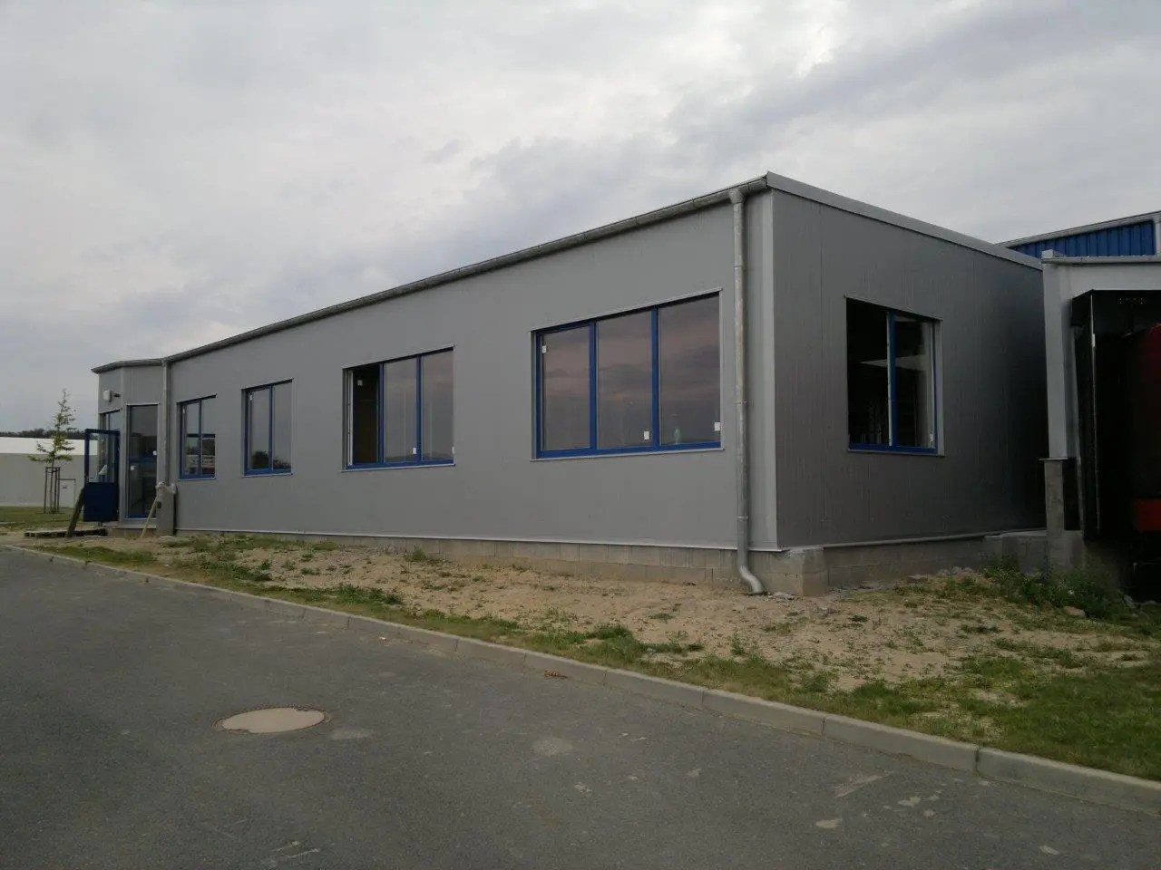 Administrativní budova v lokalitě Domažlice, rozměry 11,5 x 23 m – fotografie 2