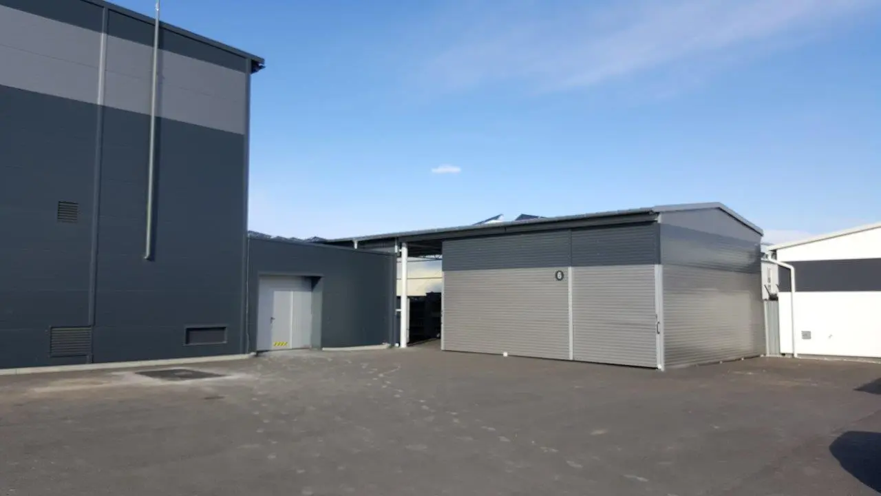 Výrobní a skladové haly v lokalitě České Budějovice, rozměry 18 x 42 m – fotografie 1