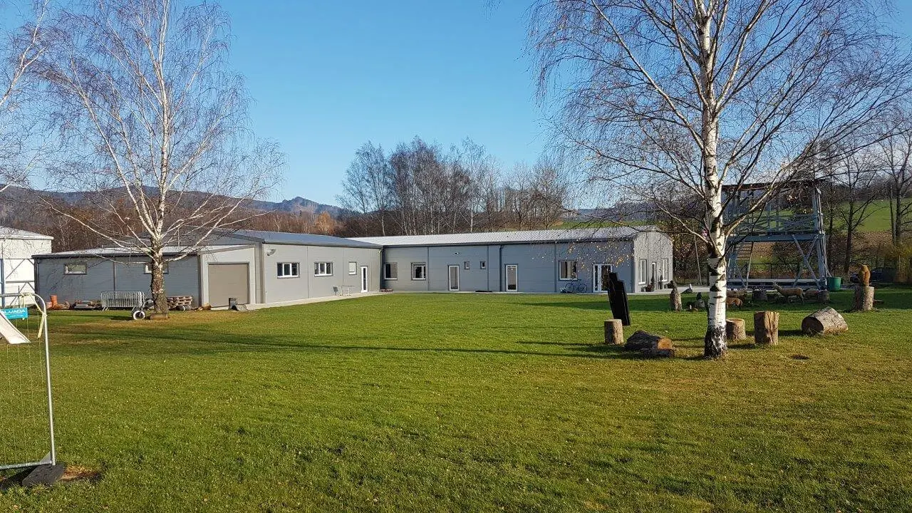 Výrobní a skladové haly v lokalitě Bukovice u Jeseníka, rozměry 10 x 35 m a 12 x 23,5 m – fotografie 8
