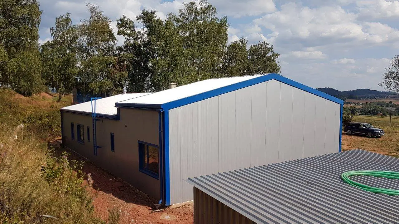 Administrativní budova s motoservisem v lokalitě Trutnov, rozměry 12 x 20 m – fotografie 4