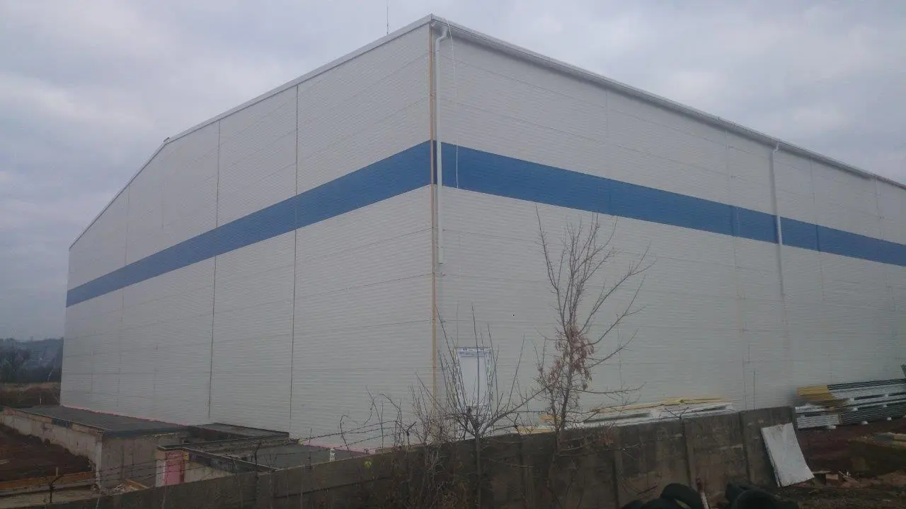 Výrobní hala v lokalitě Zlaté Moravce - Slovensko, rozměry 36,5 x 36 m – fotografie 1