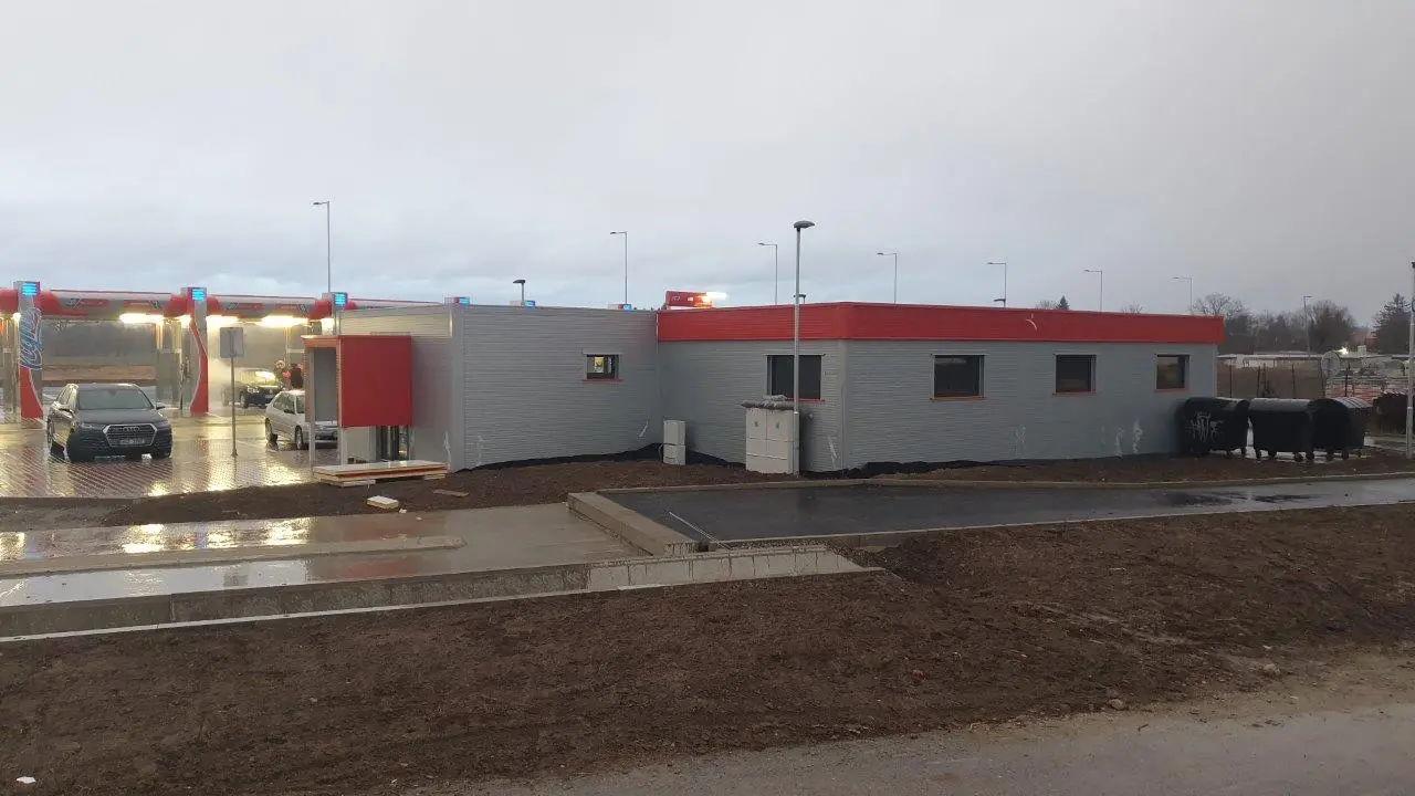 Zázemí pro obsluhu v lokalitě České Budějovice, rozměry 11,5 x 18 m – fotografie 5