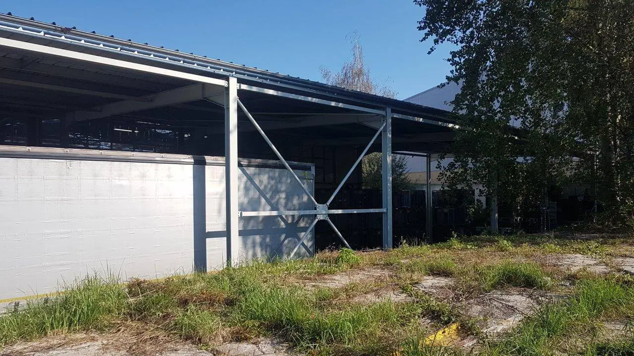 Přístřešek pro nakládku a vykládku - Lašek s.r.o. v lokalitě České Budějovice, rozměry 11 x 36 m – fotografie 4