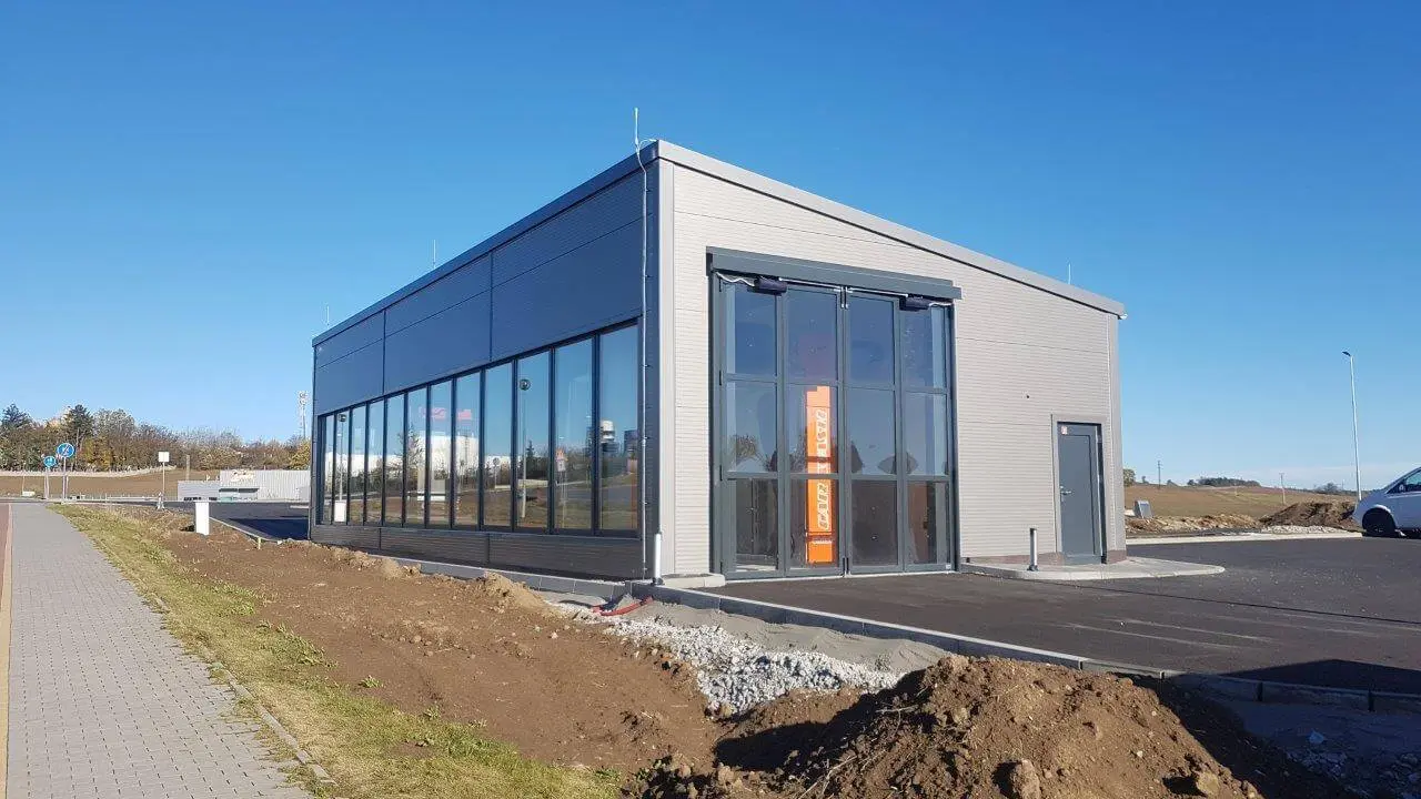 Ocelová konstrukce myčky v lokalitě Písek, rozměry 8 x 17 m – fotografie 3