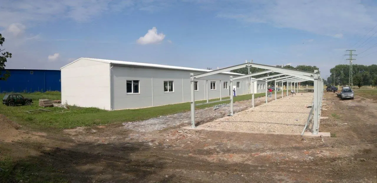 Výrobní hala v lokalitě Nový Bydžov, rozměry 7 x 60 m – fotografie 4