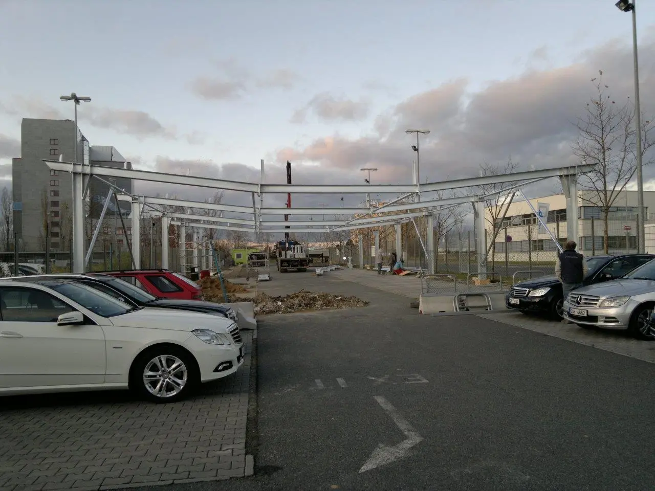 Přístřešek v lokalitě Praha, rozměry 16 x 60 m – fotografie 8