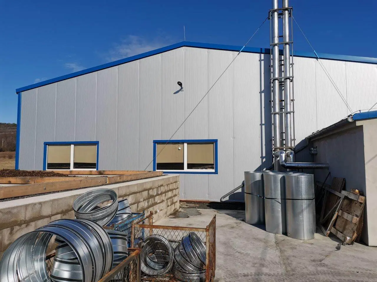 Výrobní a skladové haly v lokalitě Vernéřov - Klášterec nad Ohří, rozměry dvě haly 12 x 36 m a jedna hala 18 x 48 m – fotografie 15