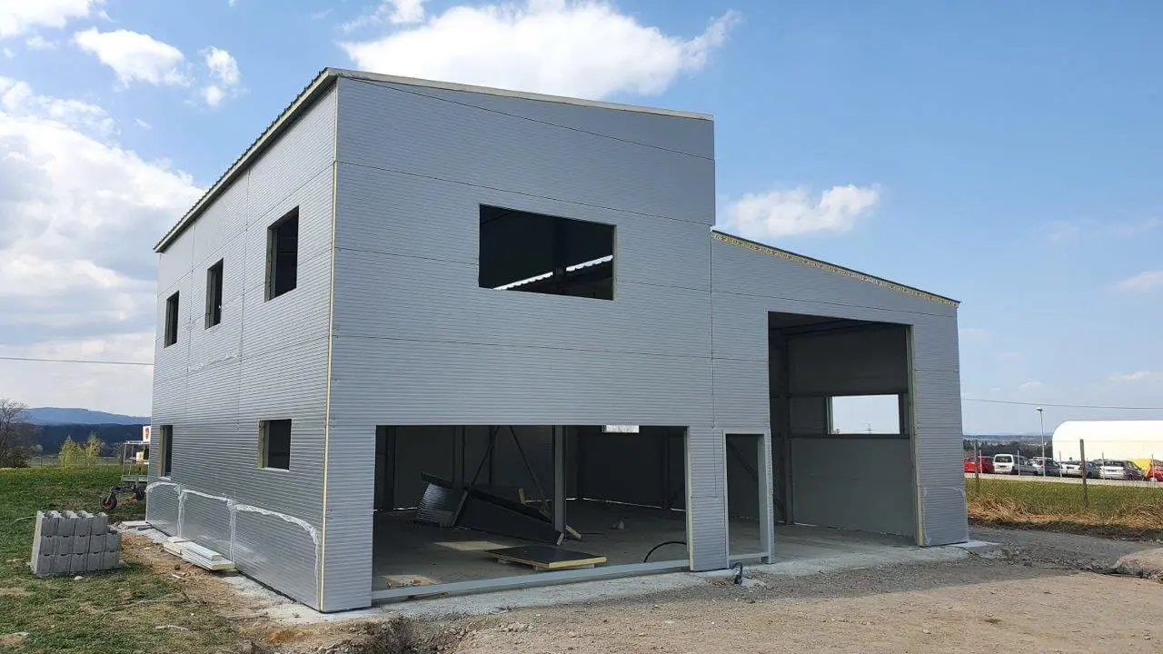 Prodejní a skladová haly v lokalitě Kamenný Újezd u Českých Budějovice, rozměry 13 x 14 m – fotografie 15